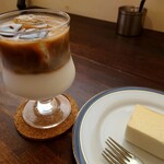 点珈琲店 - ミルク珈琲￥600　　　　　　チーズテリーヌ￥400