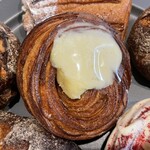 パンやきどころ RIKI - シナモンデニッシュロール