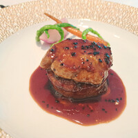 CP RESTAURANT - 国産牛フィレ肉とフォアグラを トリュフの香りで楽しむロッシーニ