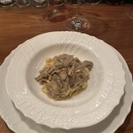 ジロトンド - 3皿目
      イタリア産カルチォーフィ （アーティチョーク）のタリオリーニ