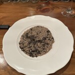 ジロトンド - 5皿目
      イタリア産黒トランペットのリゾット