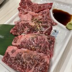 ホルモンやきにく 市樂 - 