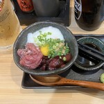 大衆立飲 もつ刺 すずき - 馬肉バクダン混ぜ混ぜだ