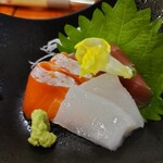 油屋旅館 - お造り 鮪・赤いか・サーモン