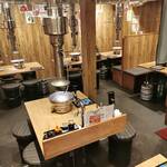 焼肉ホルモンたけ田 - テーブル席(４名掛け)