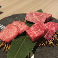 近江うし 焼肉 にくTATSU 青山本店 - タン、イチボ、カメノコウ