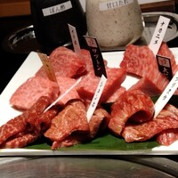 焼肉専科 肉の切り方 日本橋本店 - 