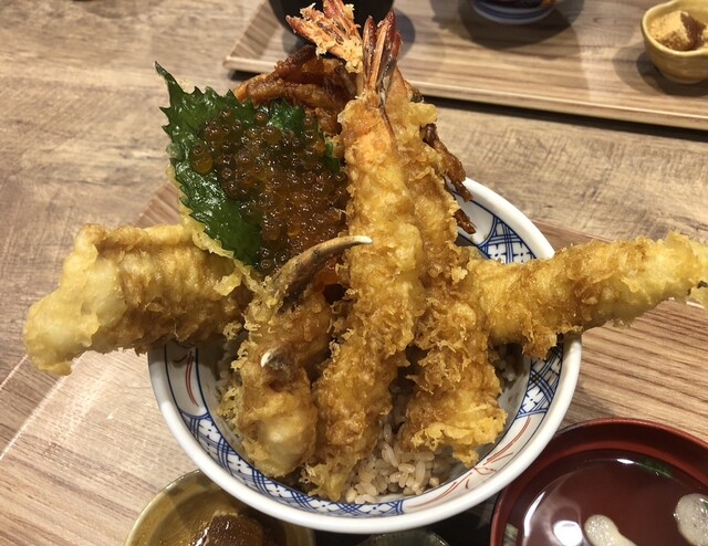 十割そばと江戸前天ぷら 囲炉裏 豊洲千客万来店 - 市場前/そば | 食べログ