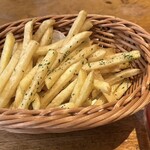 ワイン酒場。LONGING HOUSE 軽井沢 - 