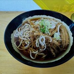 六文そば - ごぼう天そば¥280