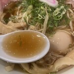鶏そば わたる - スープ