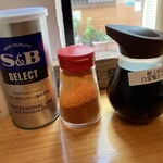 中華そば 桐麺 - 卓上調味料