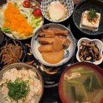 Liberta - 和食膳。骨からお肉がスルッと取れました