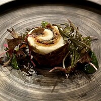 prospero - お魚料理
                      　・三河一色うなぎのロートロ　
                      　・エミリア・ロマーニャ風
                      　　（バルサミコ入り卵液にくぐらせて、パン粉、
                      　　　パンチェッタ、イタリアンパセリを
                      　　　のせて巻いてオーブン焼き）