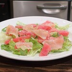 トリワイン ＰＩＫＯＳＨＨＨＵ - すいかシャーベットと鶏生ハムのさっぱりサラダ仕立て