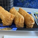 京樽 - 料理写真:黒ごまいなり 300円