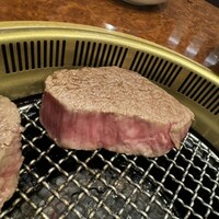 焼肉 スタミナ苑 - 分厚いヒレステーキ