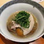 銀座 しのはら - 伊勢海老出汁　伊勢海老も入りますが一緒に猪豚　これが篠原流