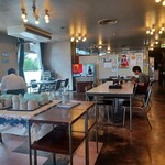 四日市港 第二船員会館 - 
