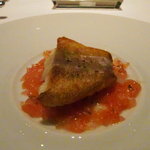 ア・ニュ ルトゥルヴェ・ヴー - 本日の鮮魚　ラルドンとピンクグレープフルーツと一緒に