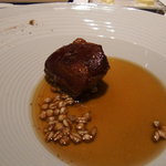 ア・ニュ ルトゥルヴェ・ヴー - フォアグラのポワレ　セップ茸のコンソメスープと共に