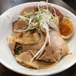 虎一番 - スペシャル丼