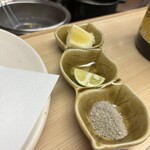 天ぷら はせ川 - 塩には山椒入り