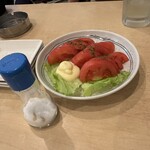 ホルモン居酒屋 でんごんばん - 新鮮トマト