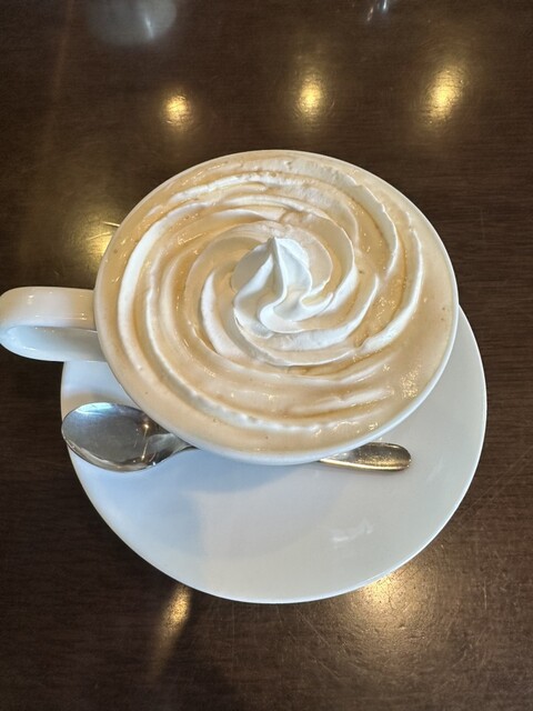 Sylvia Coffee Ten Obata Ten