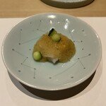 鮨処 有馬 - スルメイカとキタムラサキウニ（鮨処 有馬）2024.6