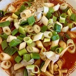 ら～めん山家 - 中辛とんこつ味噌　ネギ増し