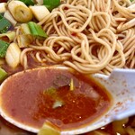 ら～めん山家 - 真っ赤なスープうまいわ