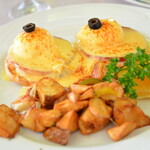 Hau Tree Lanai Restaurant - 