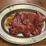 ホルモン青木 - 牛カルビ