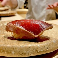 鮨 富かわ - 20240912鮪赤身漬け握り