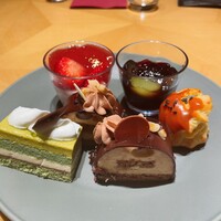 ブッフェアンドカフェ スロープサイドダイナー ザクロ - 
