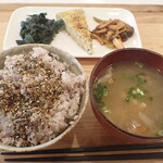 トーコーキッチン - イタリアンオムレツ 副菜二品、豚汁、ご飯