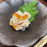 土佐料理 祢保希 丸の内店 - 先付　柿と薩摩芋のチーズ白和え