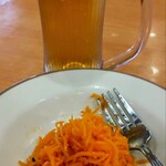 サイゼリヤ - 4と、《にんじんサラダ》税込￥200❣