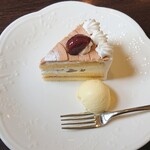 カフェ ド シュシュ - ケーキとおまけのバニラアイス