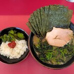 横浜ラーメン 相馬家 - ーメン並800円＋海苔100円＋ほうれん草150円＋無料ライス