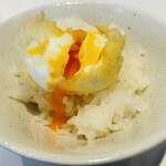 俺の天ぷらバル - 卵はご飯の上でﾊﾟｯｶｰﾝ✨️
