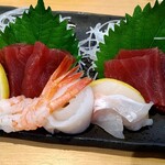 廻る 鼓響 吉田店 (まわる こきょう) - 北吉田/回転寿司 | 食べログ