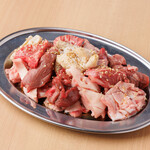 新宿ホルモン焼き だるま - 