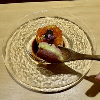 鮨 四心 - 本鮪とアボカド、甘エビのタルタル