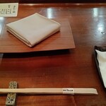 銀座ろくさん亭 - カウンターセッティング