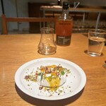 ドンブラボー - カッサータ（リコッタチーズを凍らせたドルチェ、エストラゴンやナッツ、パッションフルーツソース）