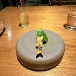 ドンブラボー - 琵琶湖産天然稚鮎のフリット（イタリアンパセリ＆ケールパウダー） 