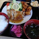 北野食堂 - 豚ロースステーキ定食 1,350円 全景