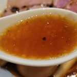 燃えよ麺助 - スープ